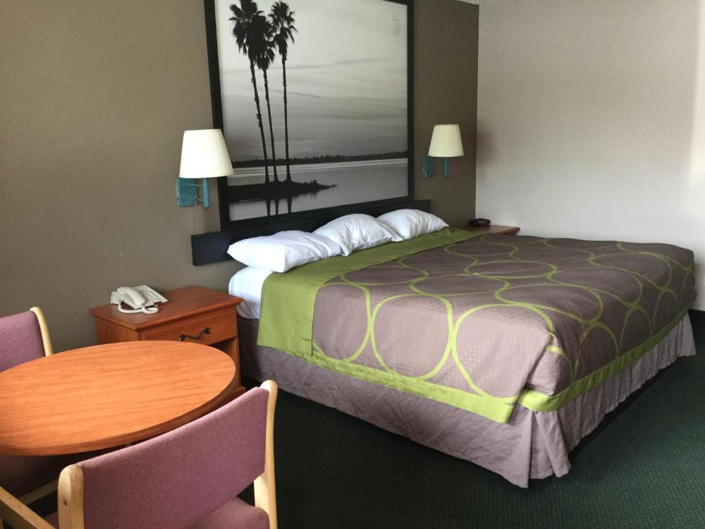 Standard King Room - Smoking interior